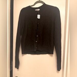 Old Navy buttons down with tags